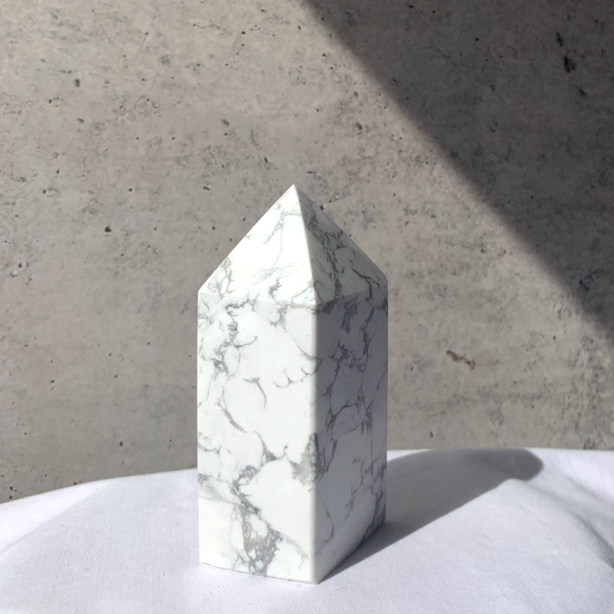Howlite Generator Tower