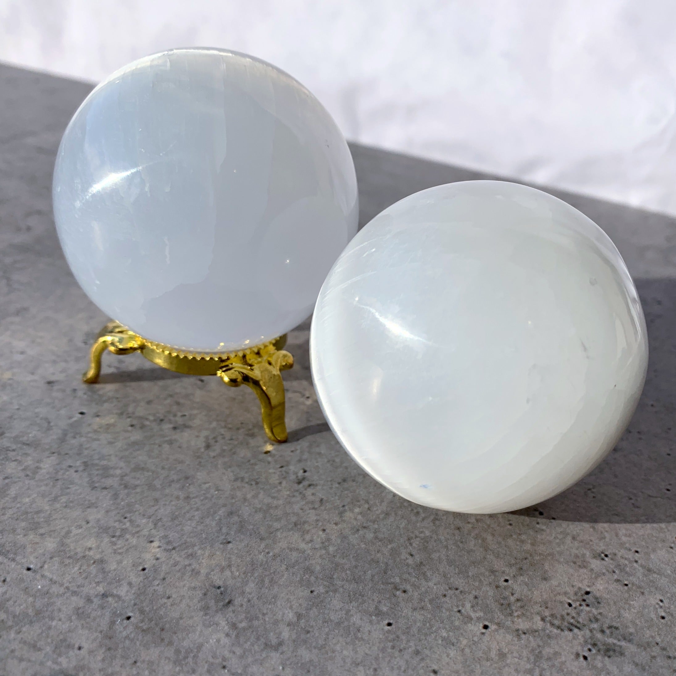 Selenite Sphere | Medium