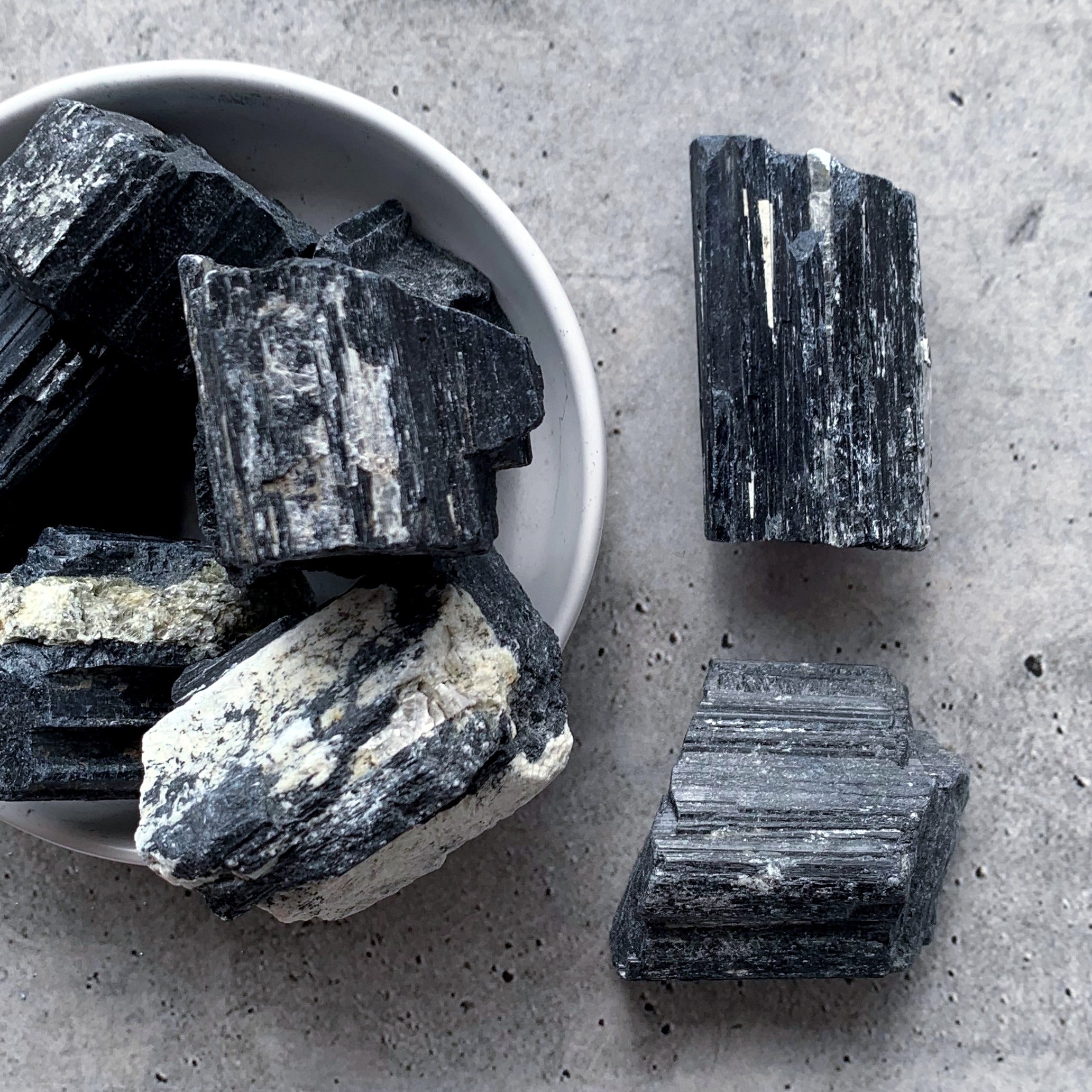 Black Tourmaline Raw | Medium