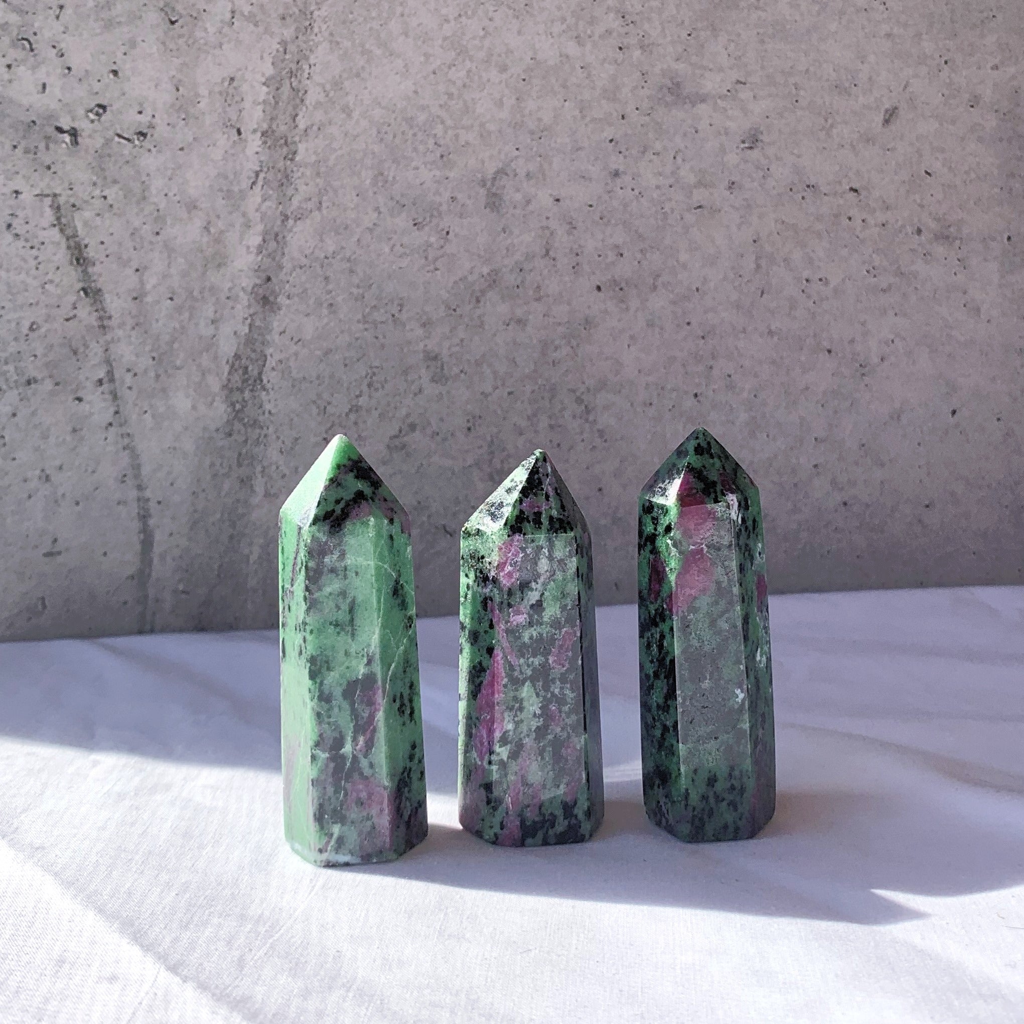 Ruby In Zoisite Generator Point | Medium