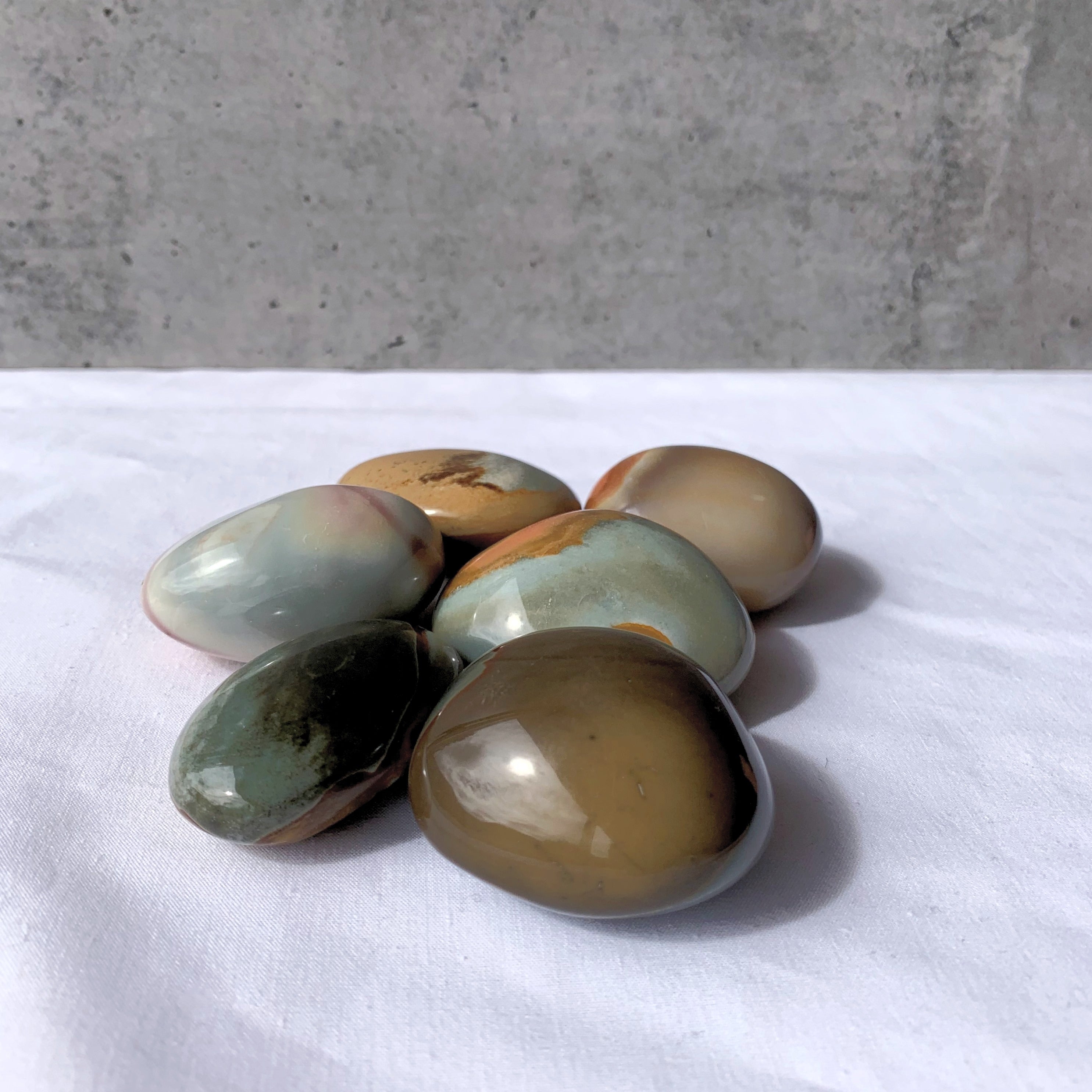 Polychrome Jasper Palm Stone  | Medium