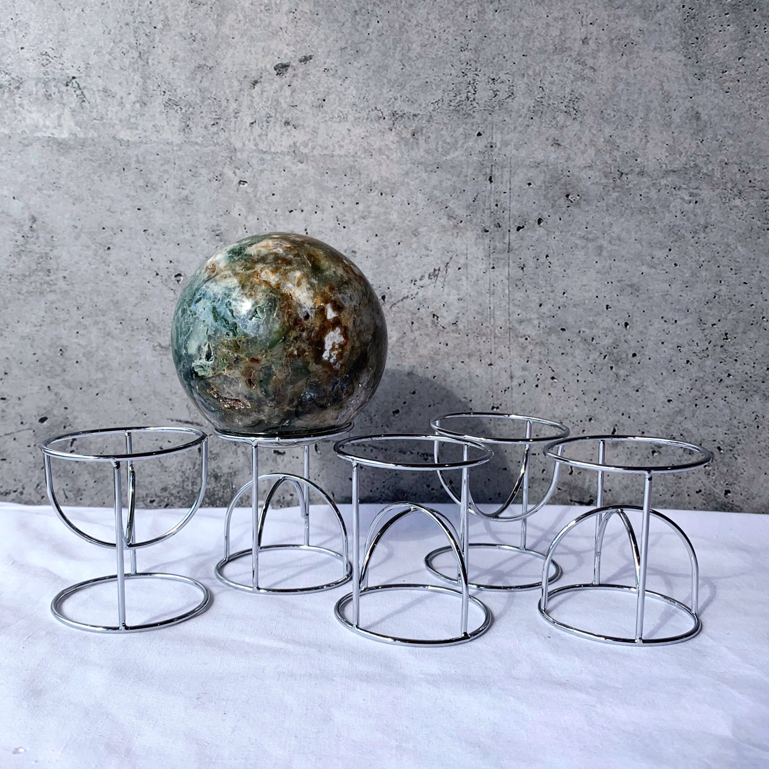Reversible Hoop Sphere Stand