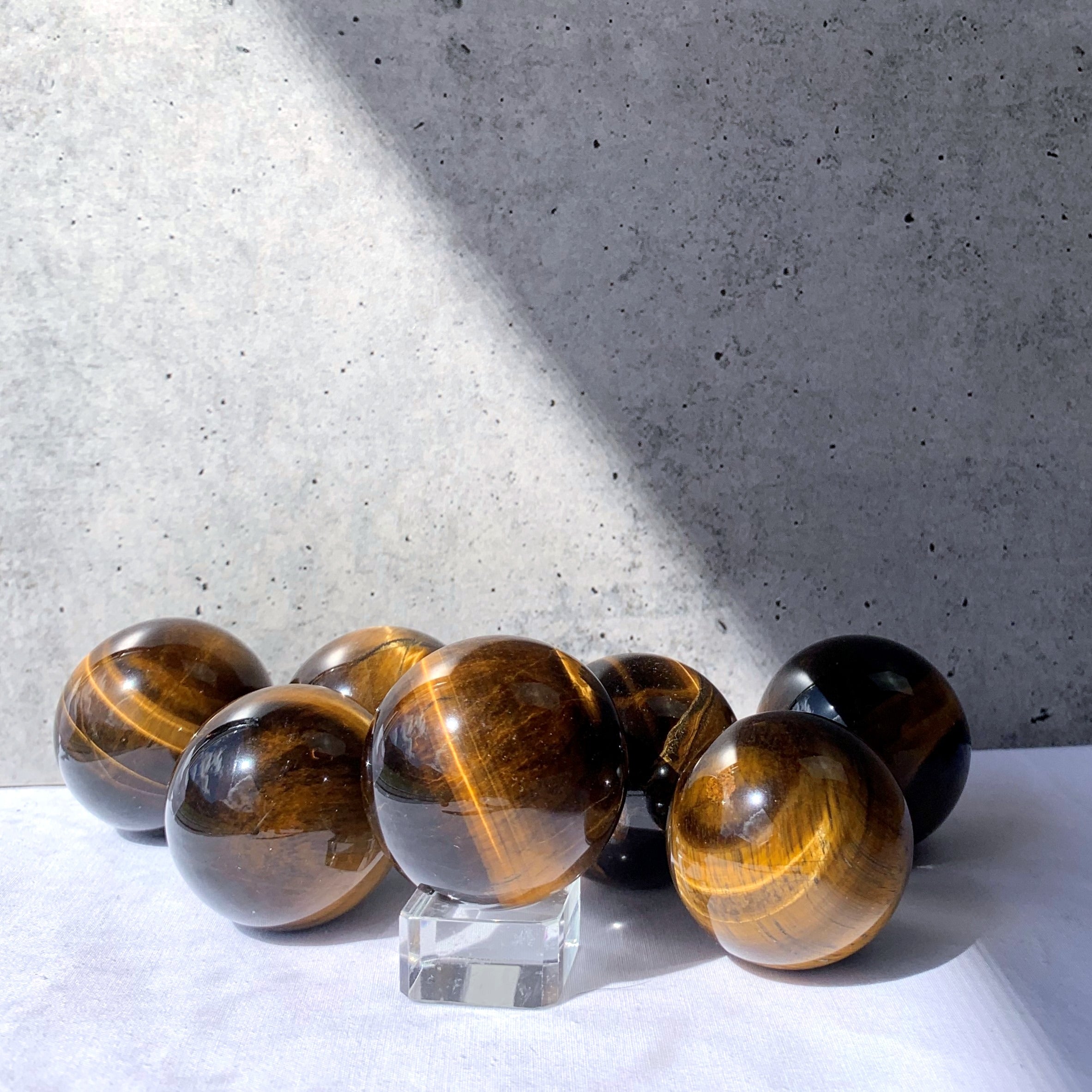Tiger Eye Sphere | Medium