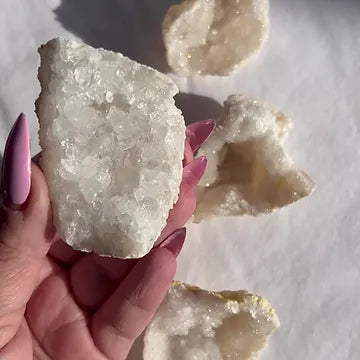 Single Quartz Geode | Medium
