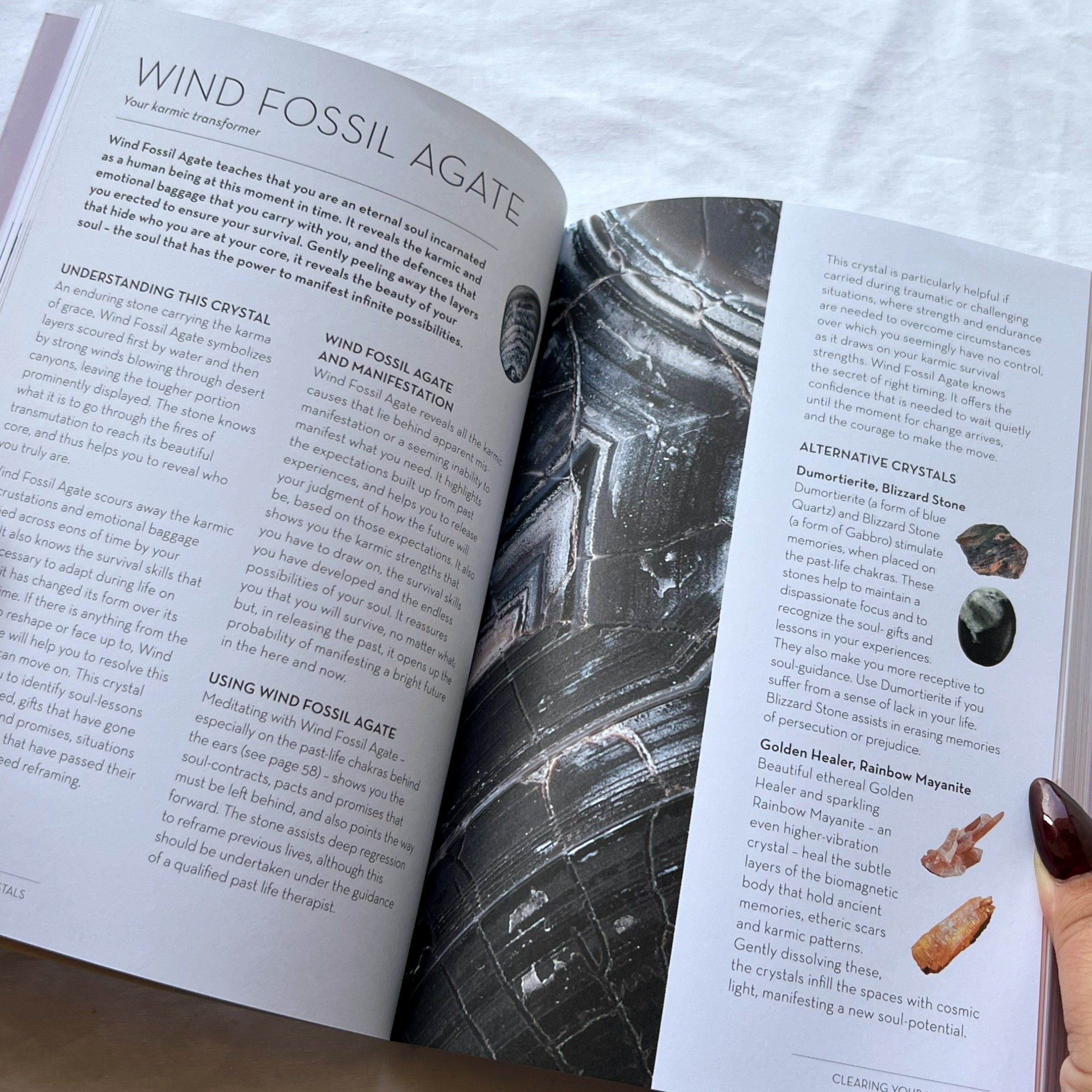 Manifesting with Crystals