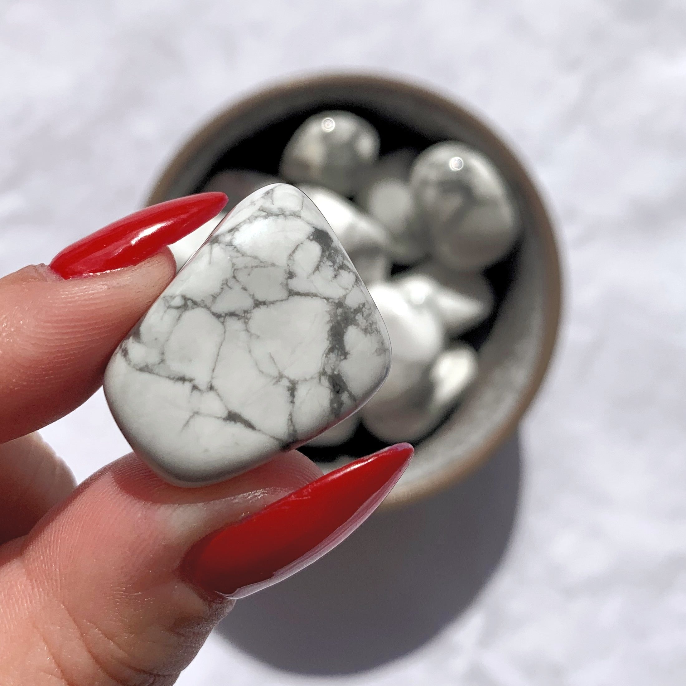 Howlite Tumble